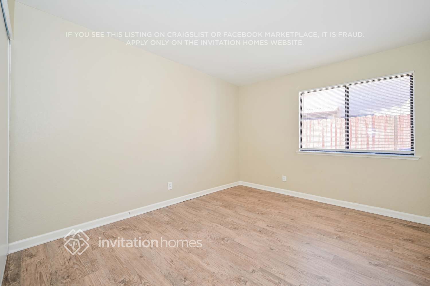 Building Photo - 4640 Vitrina Ln