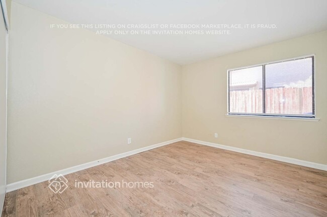 Building Photo - 4640 Vitrina Ln