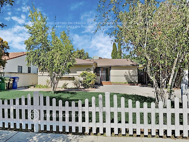 Building Photo - 5715 Norwich Ave