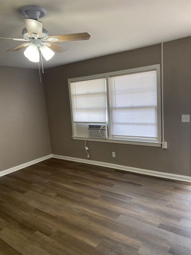 Building Photo - Rigdon Rd **Dale