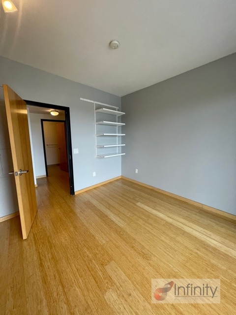 Building Photo - 12600 SW Crescent St