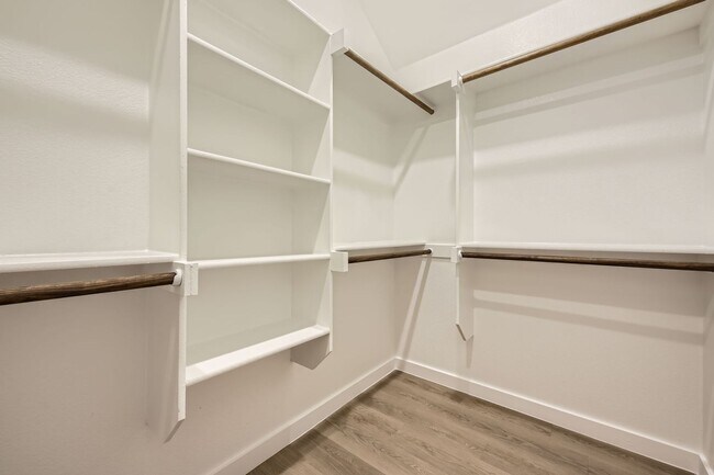 Building Photo - Oakmont Floor Plan