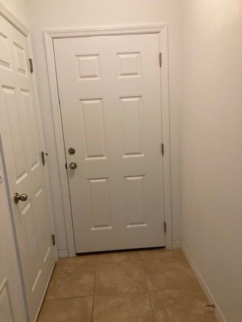 Building Photo - 44 Karat Path