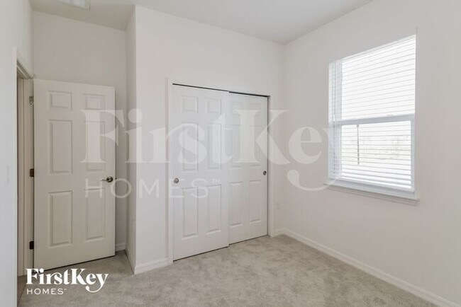 Building Photo - 230 Windsor Reserve Dr