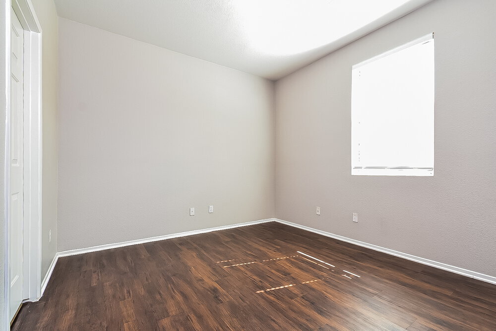 Building Photo - 9048 Blue Raven Ave