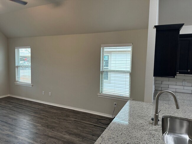 Building Photo - Navasota - NEW BUILD -3 bedrooms / 2 bath / 2 car garage with fenced in yard.