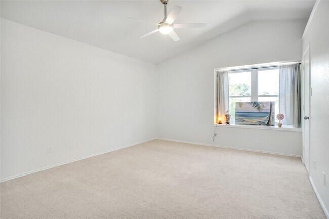 Building Photo - 1602 Stoneway Dr