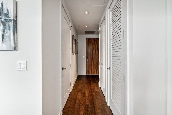 Building Photo - 160 2nd Ave S