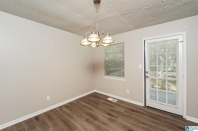 Building Photo - 3814 Mars Ave