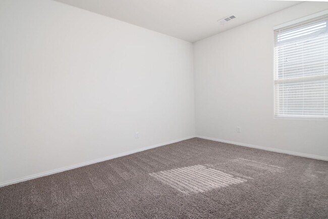 Building Photo - 2312 Sky View Rd