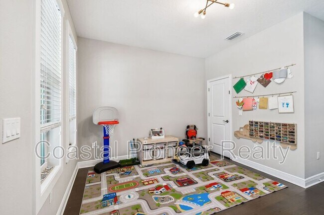 Building Photo - 5408 S Elkins Ave