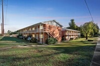 Building Photo - Lakeside Villa Apartment