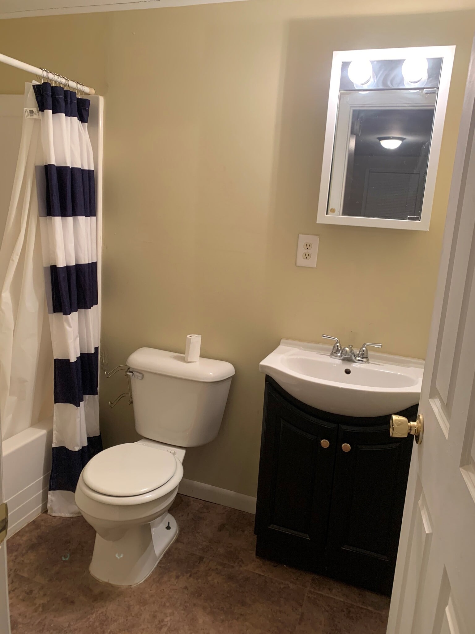 Building Photo - 103 Eads St