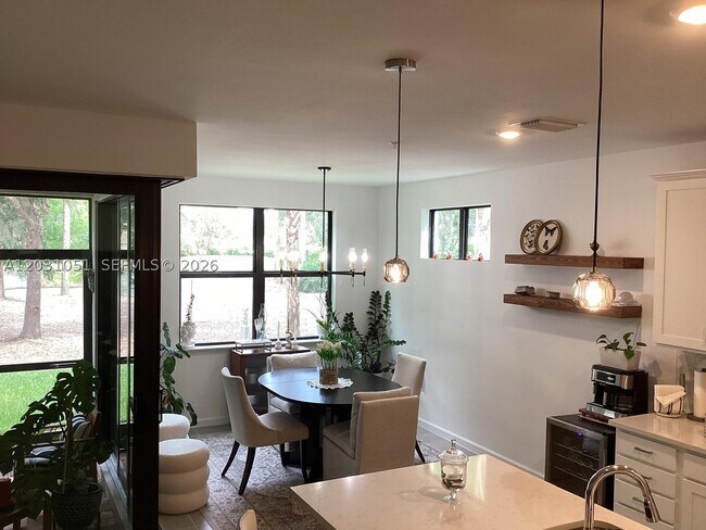 Building Photo - 5710 Mayflower Way