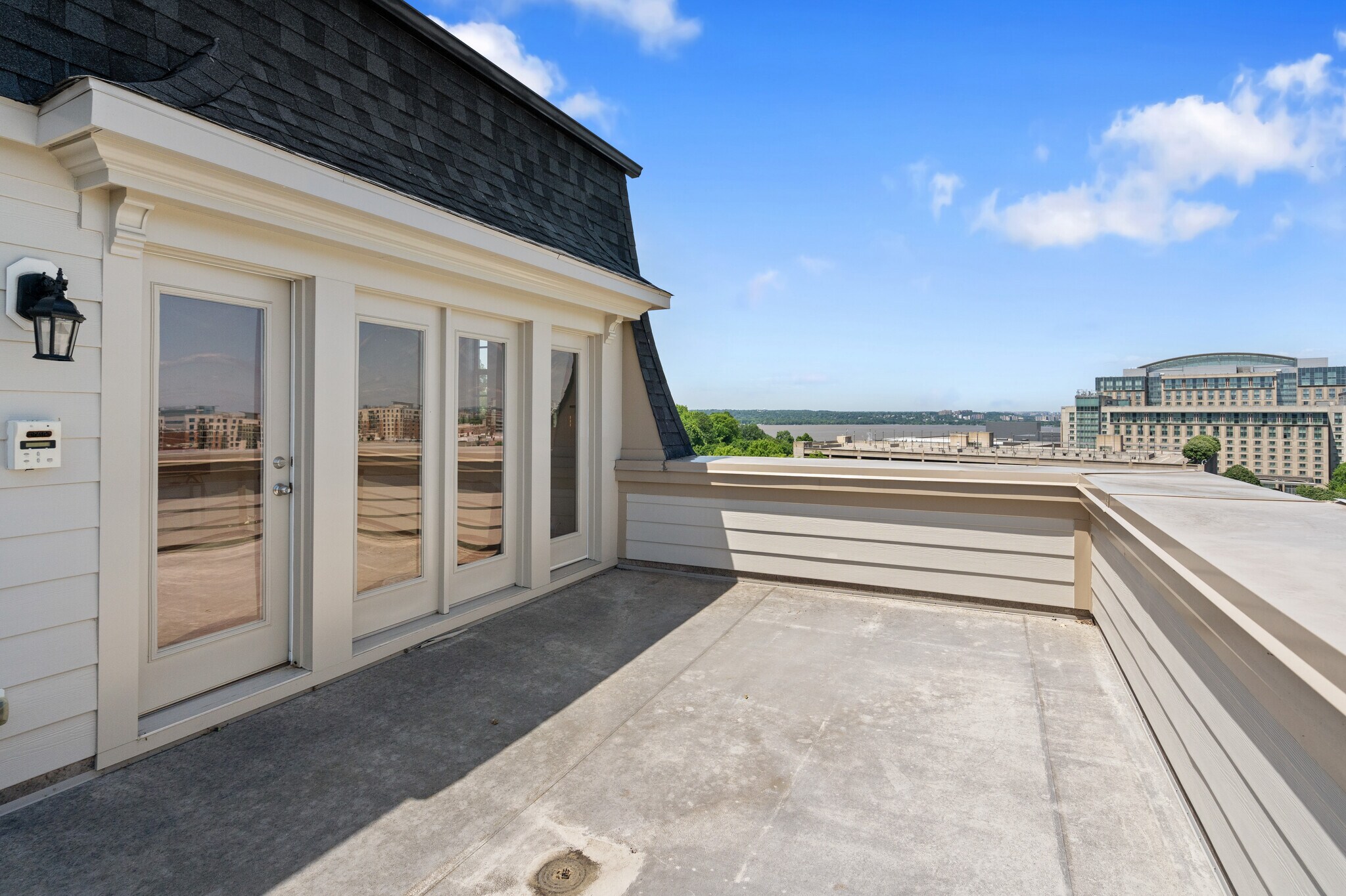 Building Photo - 500 Overlook Park Dr