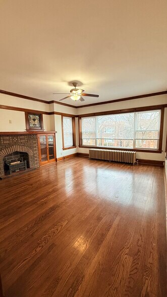 Building Photo - 4847 W Nelson St