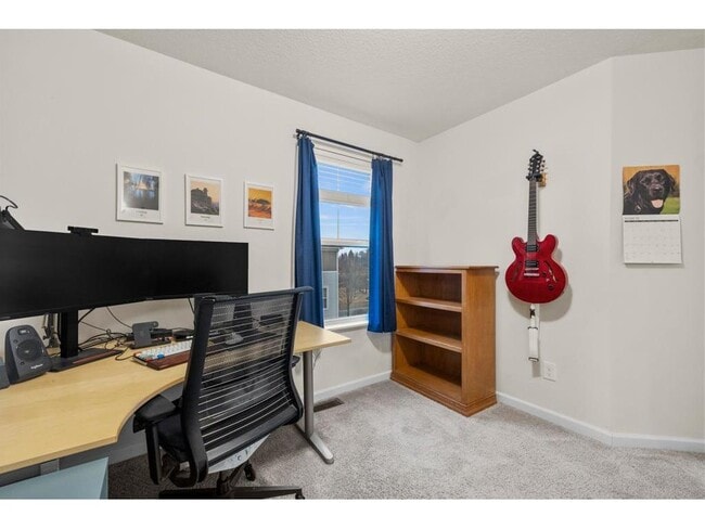 Building Photo - 775 Roselyn Dr