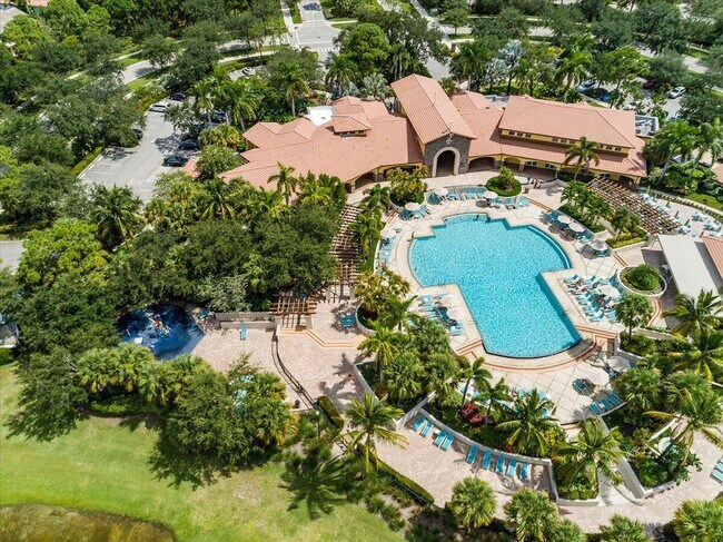 Building Photo - 321 September St