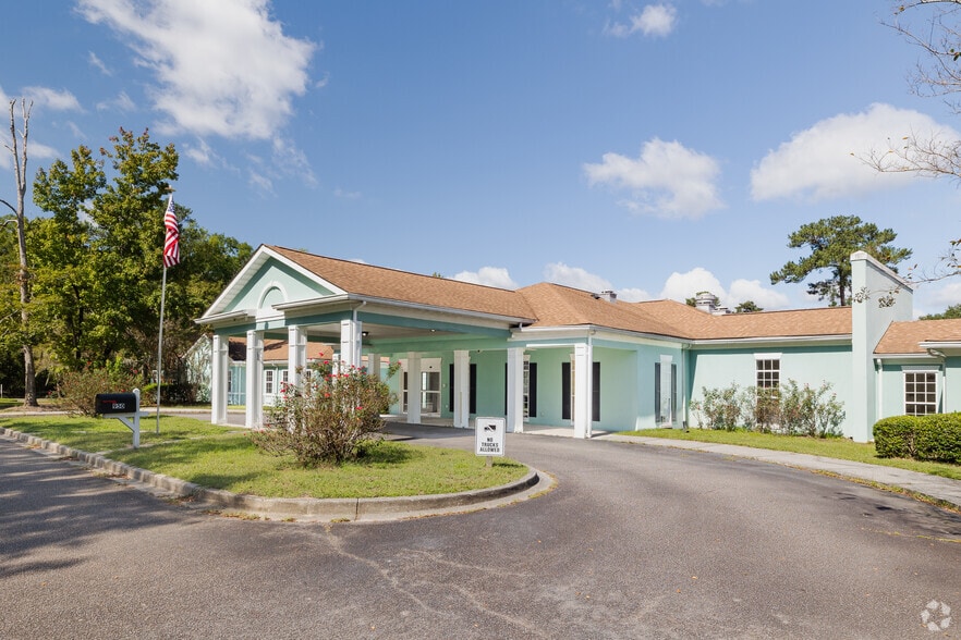 Building Entrance - CommonPlace Summerville