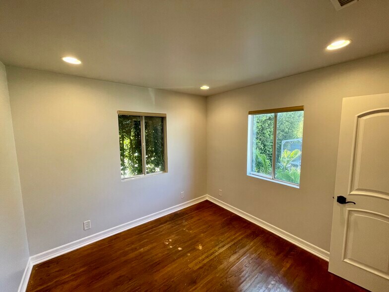 Building Photo - 5017 Edgewood Pl