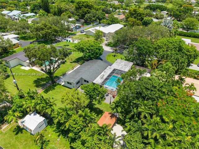 Building Photo - 13800 SW 78th Pl