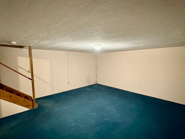 Building Photo - 224 Park St