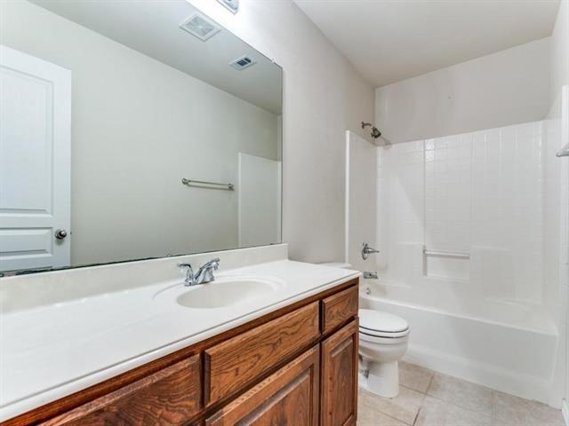 Building Photo - 8325 Estandarte Ct
