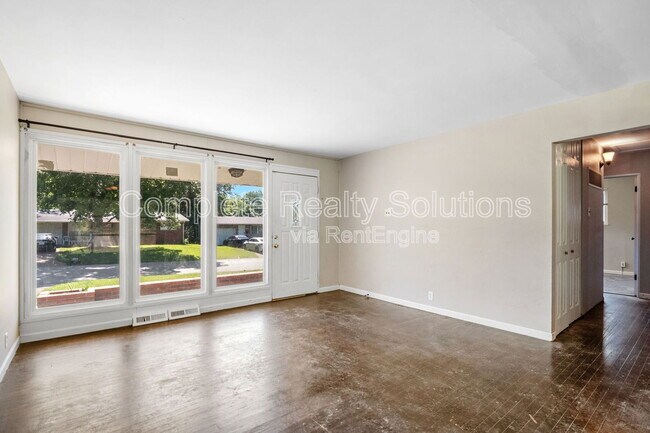 Building Photo - 10315 Monarch Dr