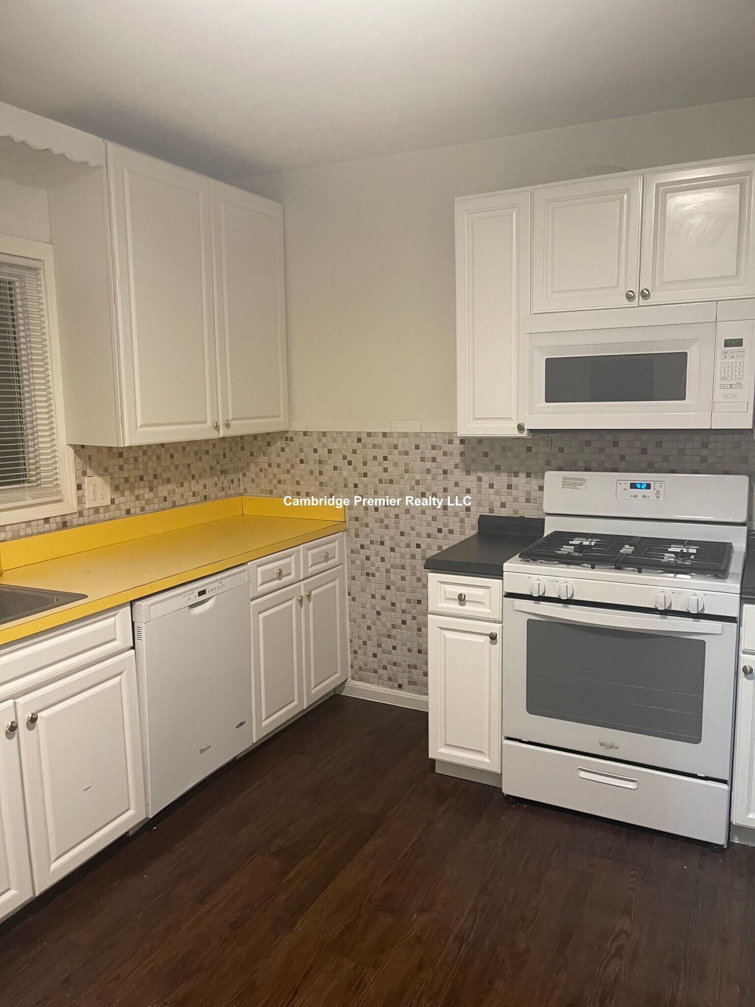 Building Photo - 14 Callender St