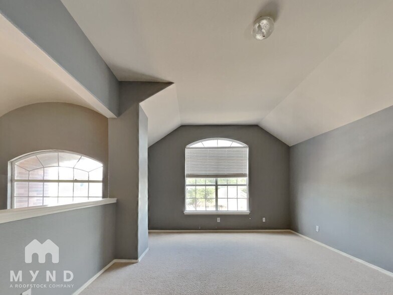 Building Photo - 26811 Spiral Canyon