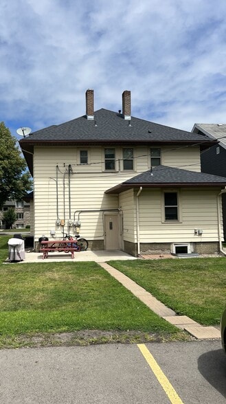Building Photo - 315 Belgrade Ave