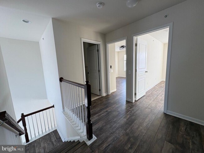 Building Photo - 142 Sills Ln