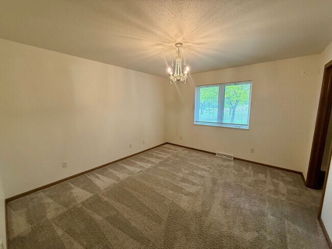 Building Photo - 149913-149913 Wineberry Ln