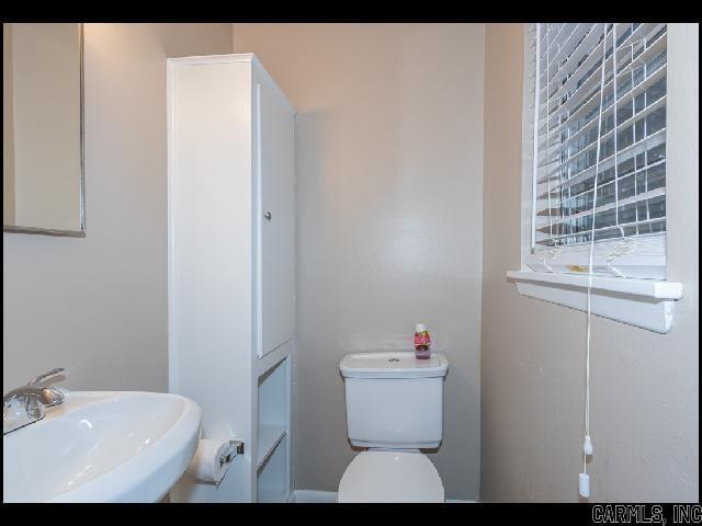Building Photo - 4716 Buckingham Pl