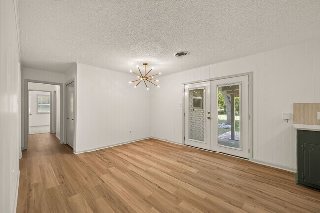 Building Photo - 1705 Eldon St