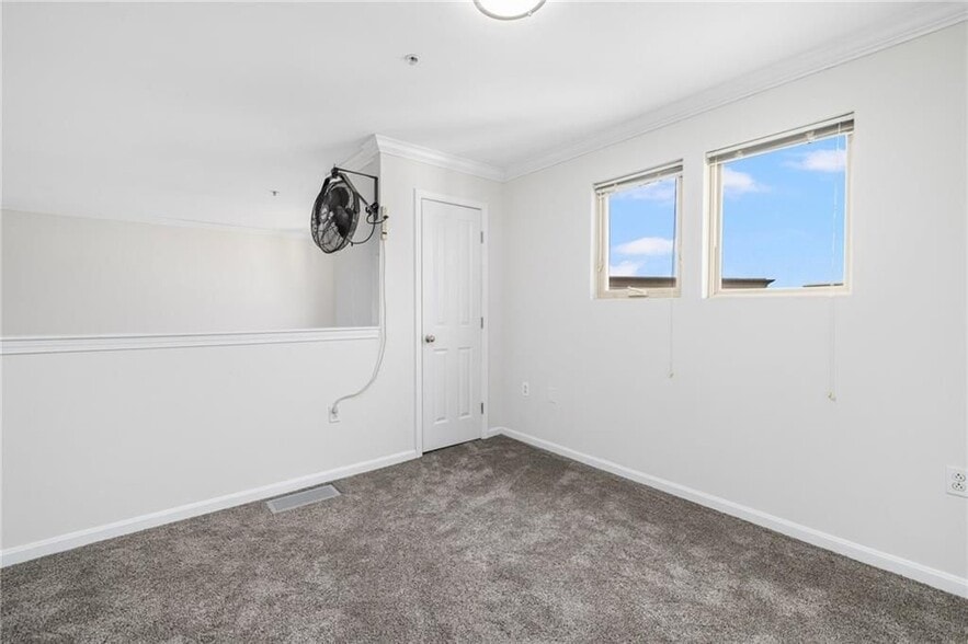 Building Photo - 1000 Providence Pl