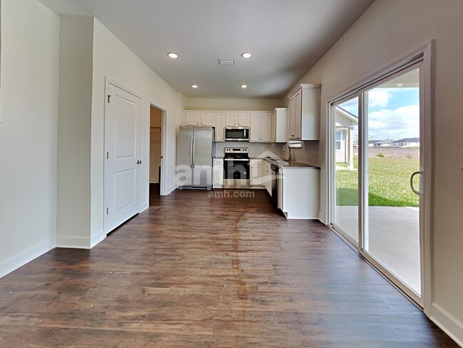 Building Photo - 1067 Tan Tara Trl