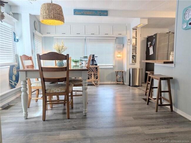 Building Photo - 438 Nettles Blvd