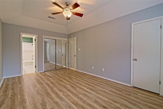 Building Photo - 1007 Markham Ln