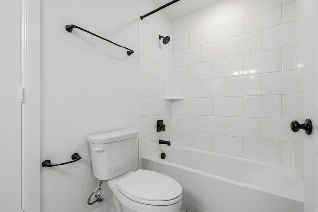 Building Photo - 17043 Luminous Ln