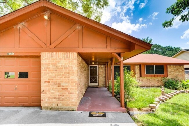 Building Photo - 13634 Greenridge Dr