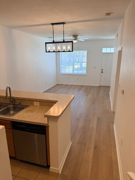 Building Photo - 3995 Almeida Ct