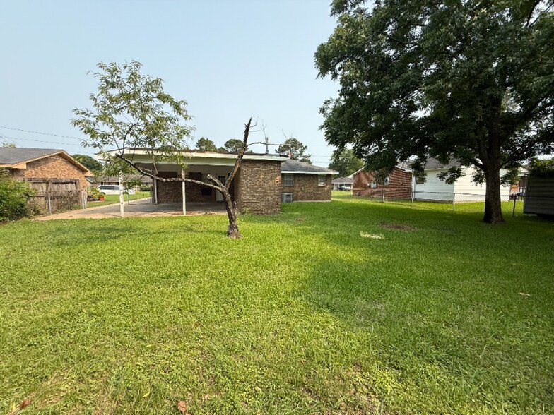 Building Photo - 2943 Alta Rd