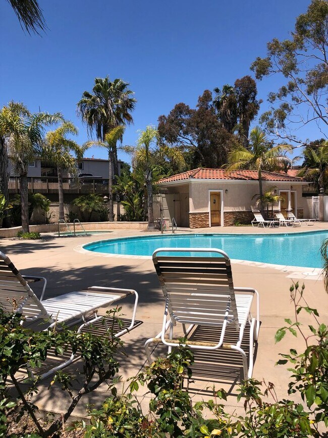 Building Photo - Remodeled 2 bedroom 1 bathroom with large ...