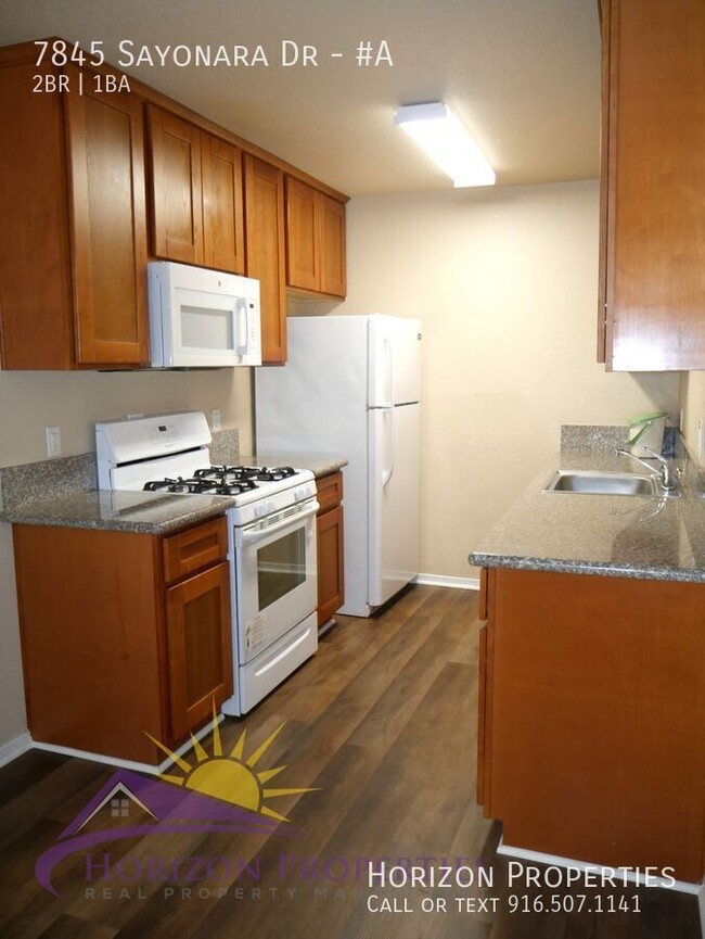 Building Photo - 2 Bed 1 Bath Remodeled Fourplex Unit - Cit...