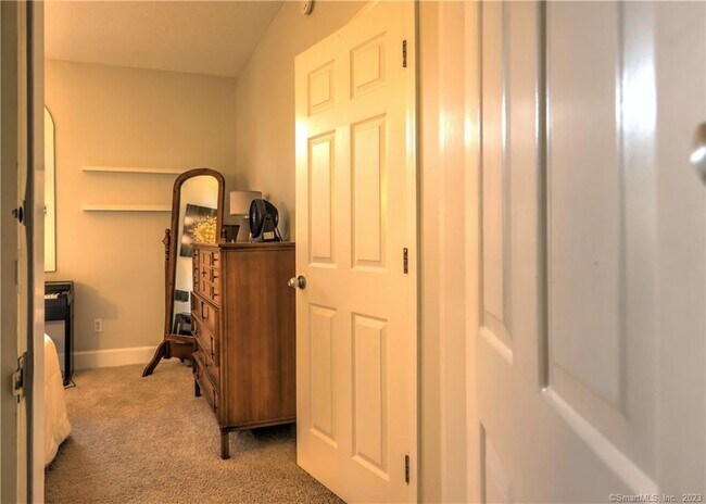 Building Photo - 500 Prospect St