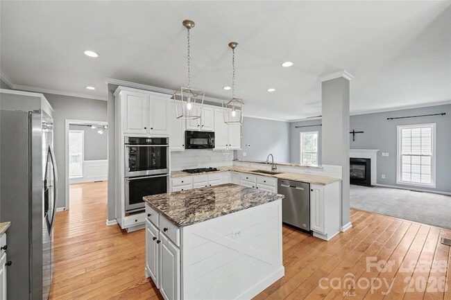 Building Photo - 16922 Laureate Rd