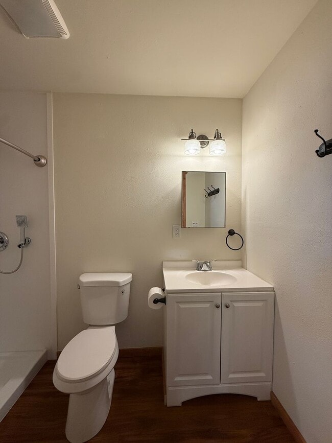 Building Photo - NEW Beautiful 3 Bedroom 1 Bath ADU - Furnished (Unfurnished Negotiable)