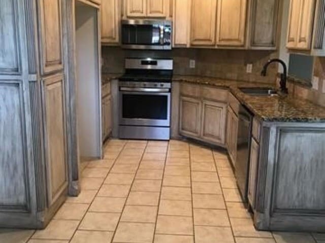 Building Photo - 23 NE Summerwood Dr