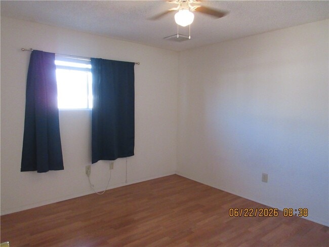 Building Photo - 3096 E Butler Ave